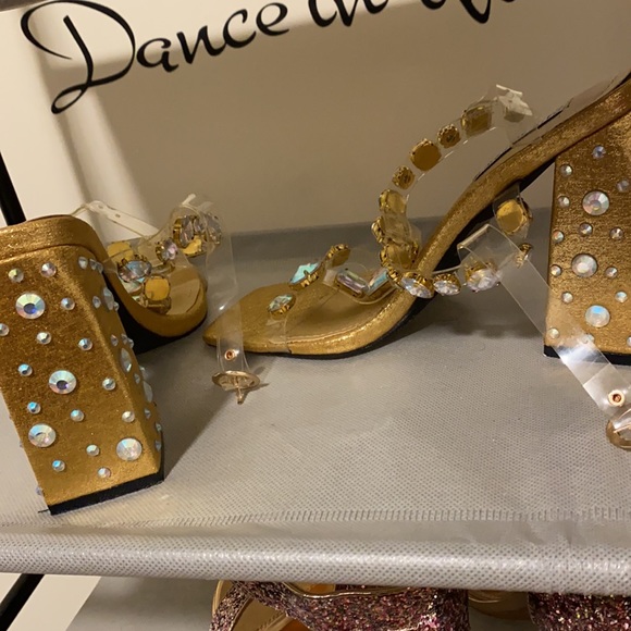 Heels - Picture 2 of 7